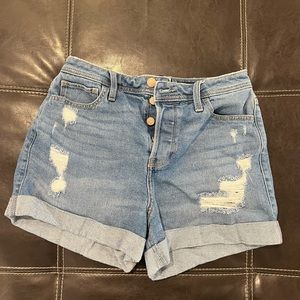 High rise hollister denim shorts 3.5” inseam